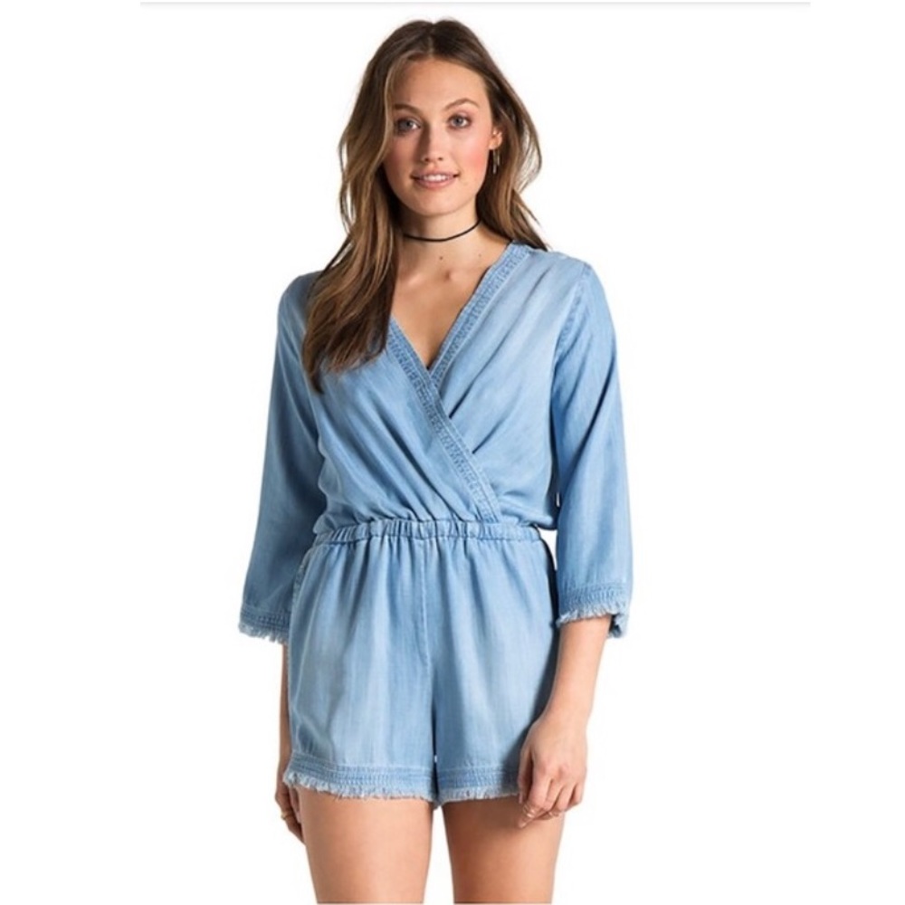 CHELSEA &‎ VIOLET CHAMBRAY V-NECK ROMPER SIZE S (NWT)
